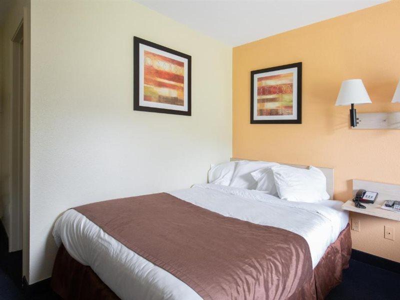 Days Inn By Wyndham نيو فيلادلفيا المظهر الخارجي الصورة